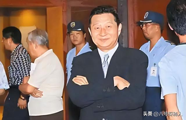 包养情人无数，娶初中同学女儿为妻，玩老婆闺蜜，嗜色如命的富豪