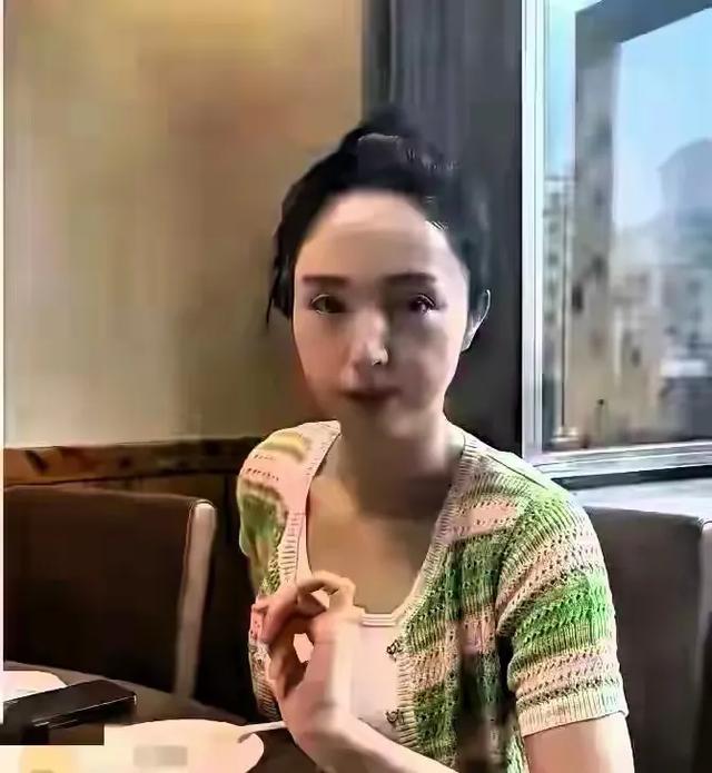 这不是当年千万人做梦都想娶的女神吗 怎么变成这样了 岁月不饶人啊
