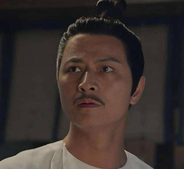 演了83部戏都没红，颜值不输靳东演技不输张译，如今47岁还在拍戏