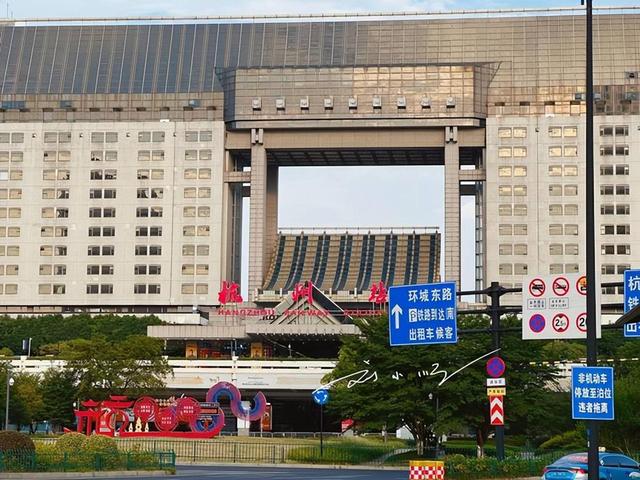 外地游客懵了：杭州人为什么都喜欢把杭州火车站叫“城站”？