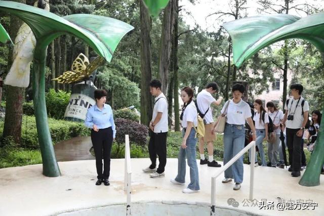 中国传媒大学学子“打卡”安宁温泉 为文旅发展添活力