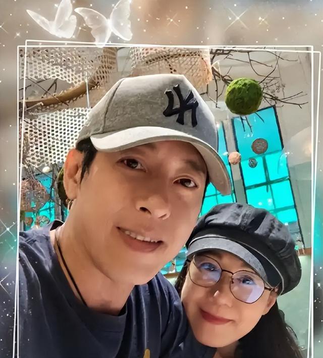 夫妻俩为了不变老，26年不吃肉，丁克31年，如今状态让人不敢认