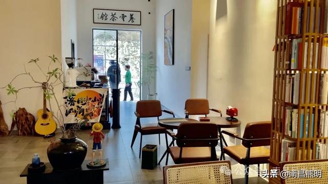 湾里揽胜:蟠龙峰下茶养云