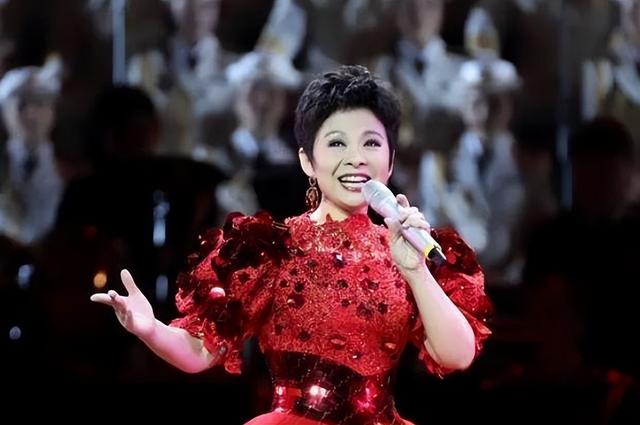 63岁董文华不再沉默，揭露当年被“封杀”原因，原来我们错怪她了