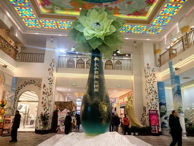 探访天山雪莲主题馆 解锁天山雪莲背后的生态守护与产业发展之路