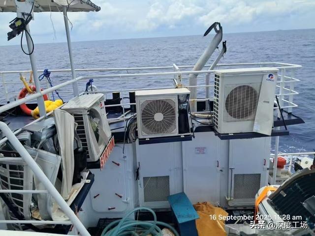 菲海警遭30分钟猛揍，打出白旗：一声广播响起，10艘菲舰惊慌逃离