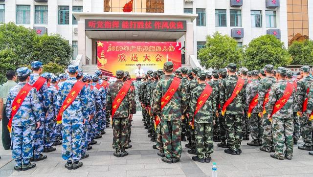 高中学历现在还能当兵吗？当兵的几率大不大？
