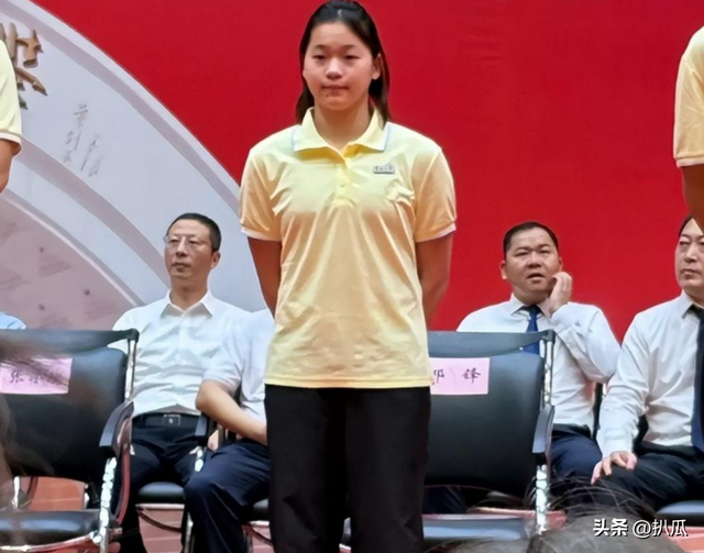 全红婵上大学后要“退役”？总教练正式出来回应，请不要打扰她