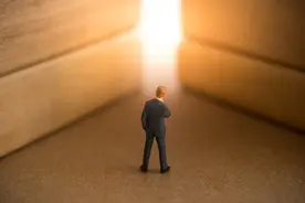 也聊叶文洁，一个复杂而充满争议的叛徒图片