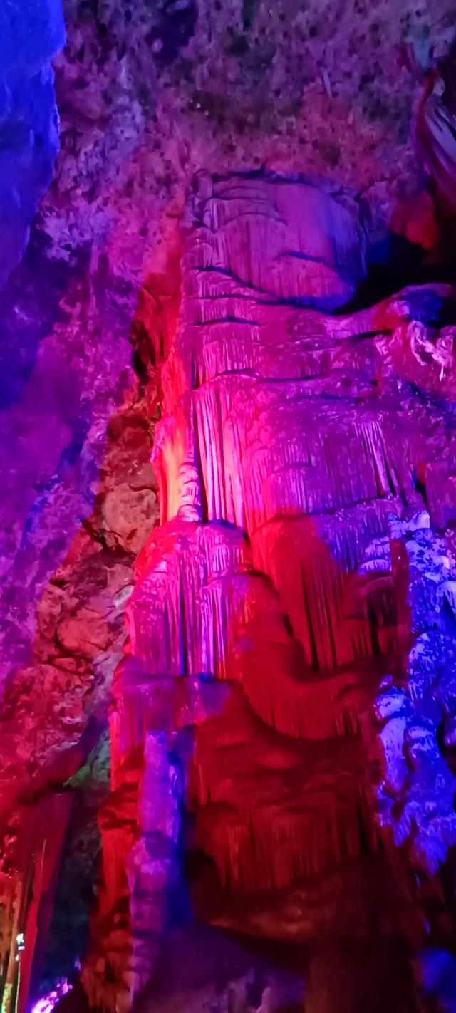 柞水溶洞七彩光与影的传奇之美