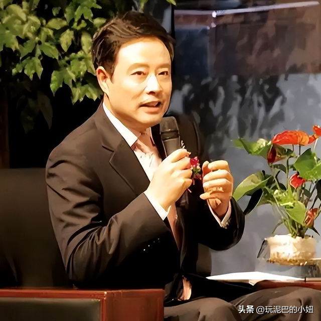 没想到，主持央视天气预报将近30年的宋英杰，竟是兼职“临时工”