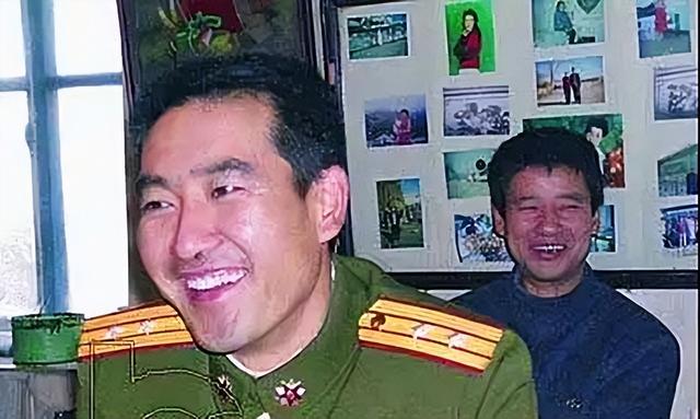03年翟志刚结束任务后回家，却发现母亲已去世，在遗像前长跪不起
