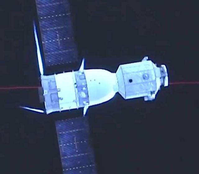 神舟二十号乘组“换船”回家，原飞船怎么办？神二十二何时发射？