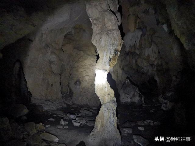 寻找一个古人类遗址不遇，居然无意间发现了一个躲匪洞
