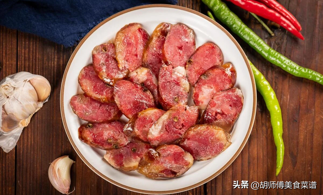 灌好的香肠，有人风干，有人晒干！厨师长：都不对，教您正确做法
