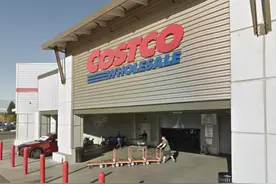 美国边境成"鬼城", 当地居民: Costco几乎没有加拿大车! 人还会更少!图片