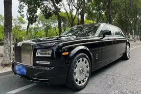 海南小伙花625万买辆劳斯莱斯幻影，干一年租赁和婚庆后说出感受图片