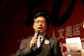 白岩松搭档方静，传涉嫌“间谍门”隐退央视，客死异乡图片