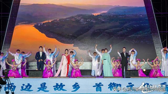 偏关：非遗之夜让长城“开口讲故事”