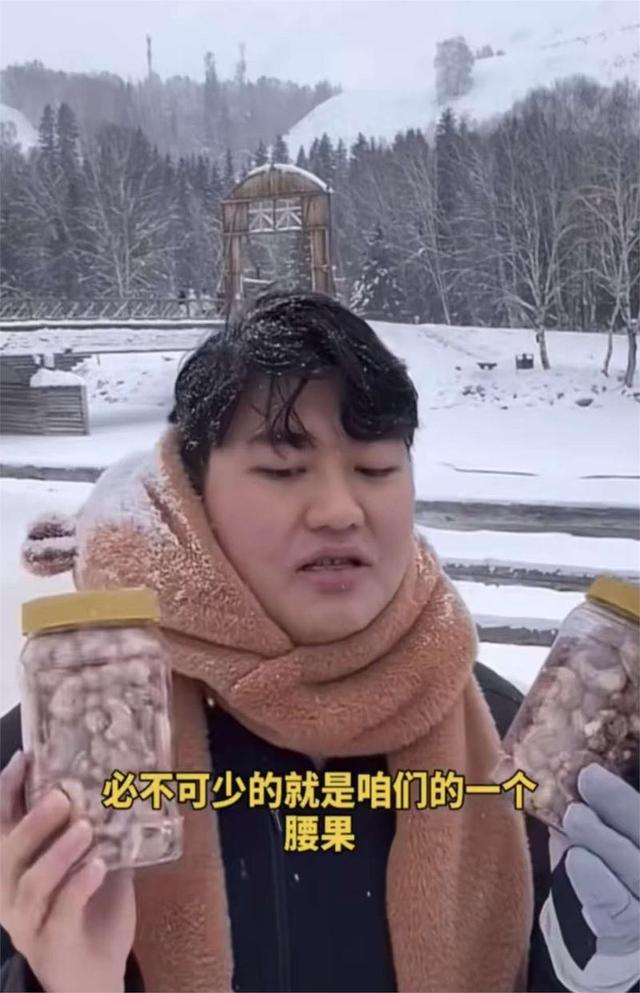 全红婵刚归队	，爸爸立迈合冠军广场牌子欢迎您，被质疑蹭女儿流量