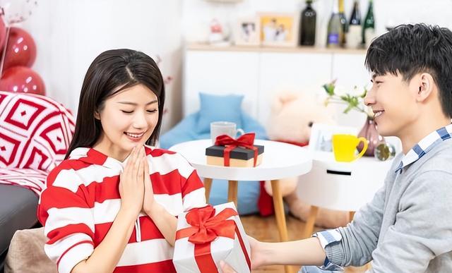 随着社会的不断发展，传统婚姻模式，还适配这个时代吗？