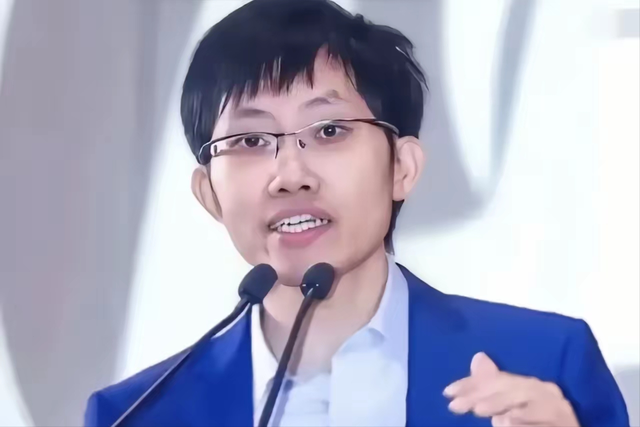 最严厉的制裁不是禁售，是倾销！打破美垄断，DeepSeek引爆科技圈