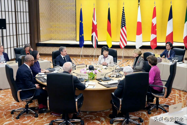 在中日关系敏感时期，他竟然率团赴日访问，为了刷存在感毫无底线