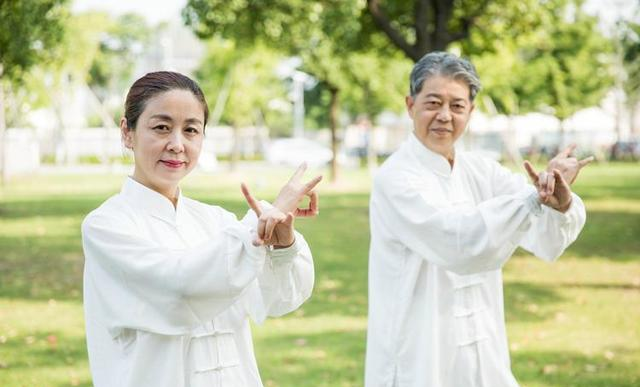 这“6种	”锻炼方法	，根本不适合老年人！医生：越练身体越差！