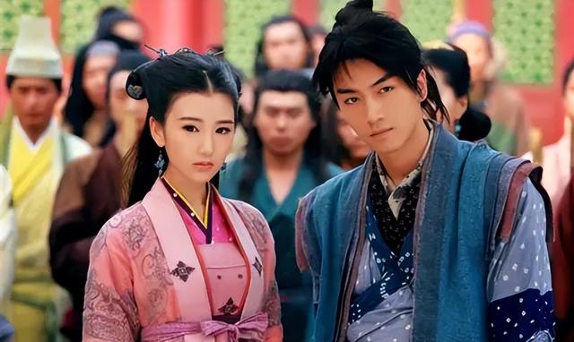 与陈晓闪婚领证传闻真相大白1个多月，毛晓彤近况曝出，并不意外