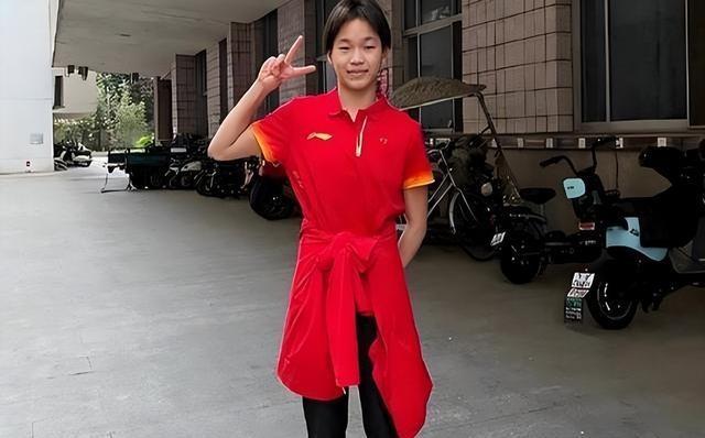 别再为全红婵瞎操心了！她的3条路早有着落，冠军没你想那么脆？