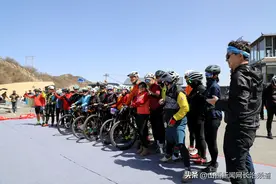 韩国骑友齐聚长治 共赏太行天路风光图片