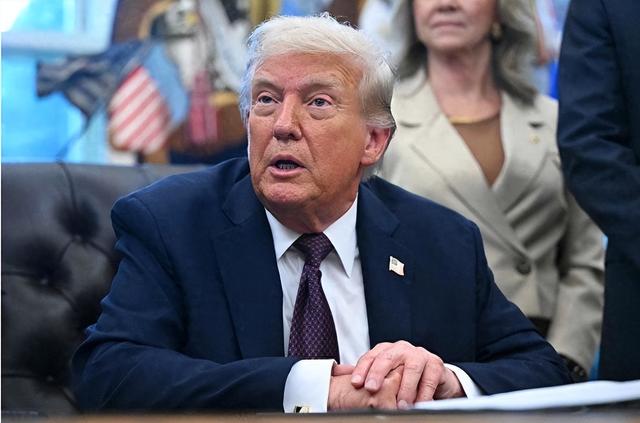 特朗普态度转变，承认因征收关税，美国消费者买了价格更高的商品