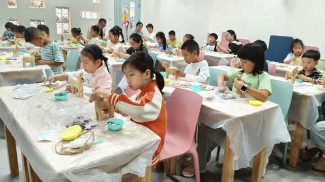 中秋国庆假期，博物馆日夜畅玩，市民游客热情高！