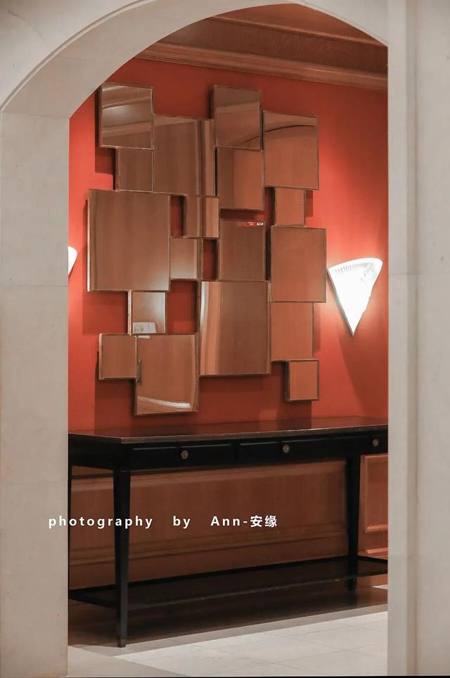 在这个欧洲炼金师都梦想发财的“黄金之城”，能否发现翻身指南？