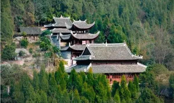 畅游湖南：特色自驾游路线推荐
