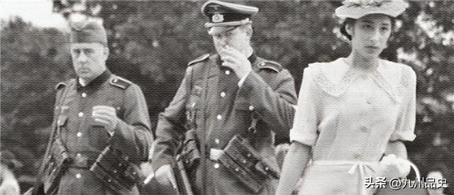 美国女间谍辛西娅有多牛？偷密码时即将暴露，竟脱光衣服自救