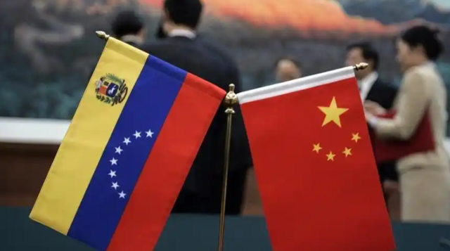 特朗普下令：开火！俄大规模空袭，中国武器亮相欧洲，美国很被动