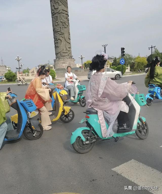 去洛阳看牡丹才发现:洛阳的地铁是给外地人修的,本地人真不咋坐