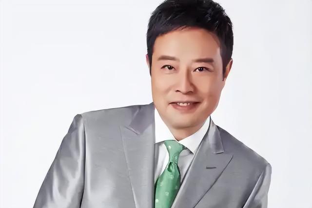 没想到，主持央视天气预报将近30年的宋英杰，竟是兼职的"临时工"