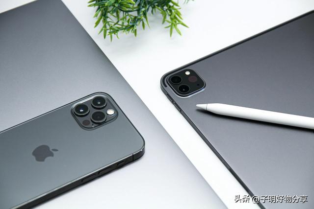iPhone迎来三年爆发期：超薄旗舰、折叠屏、全玻璃曲面iPhone