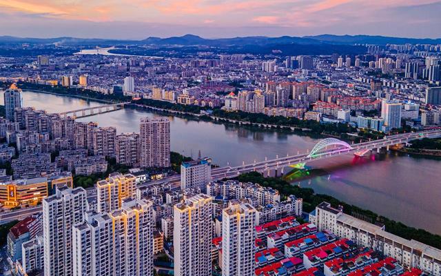 江西的下一个“南昌”，不是九江也不是上饶，而是这座低调的城市