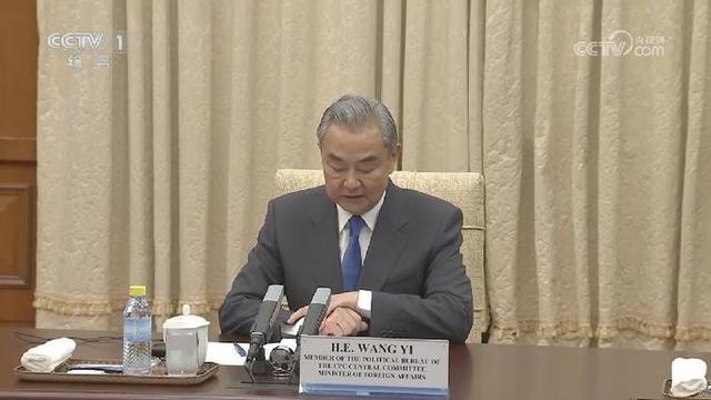 中方不必留座，李在明9月行程要凉，王毅挂断电话，送韩国一句话