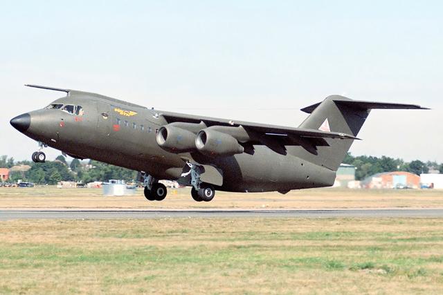 【冷门飞行器192】失败的军用运输机——BAe 146 STA