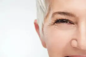 耳朵若出现这3种症状，或是脑梗信号？赶紧就医图片