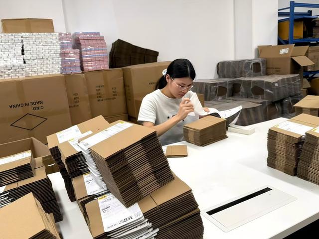 年轻人白手起家“创业第一站”：拼多多“千亿扶持”保驾护航，助力上下游稳岗拓岗