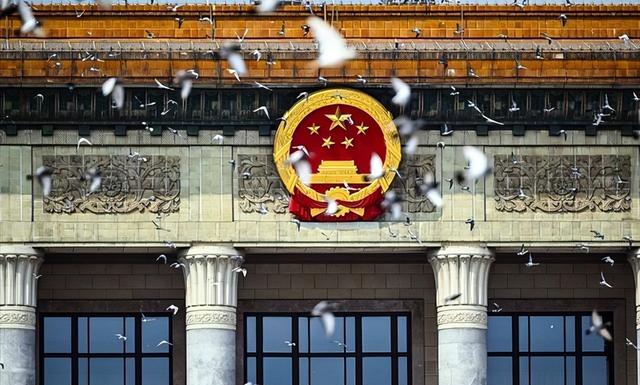 没想到，63岁张凯丽，因九三阅兵上的一个动作，再次实现口碑暴增