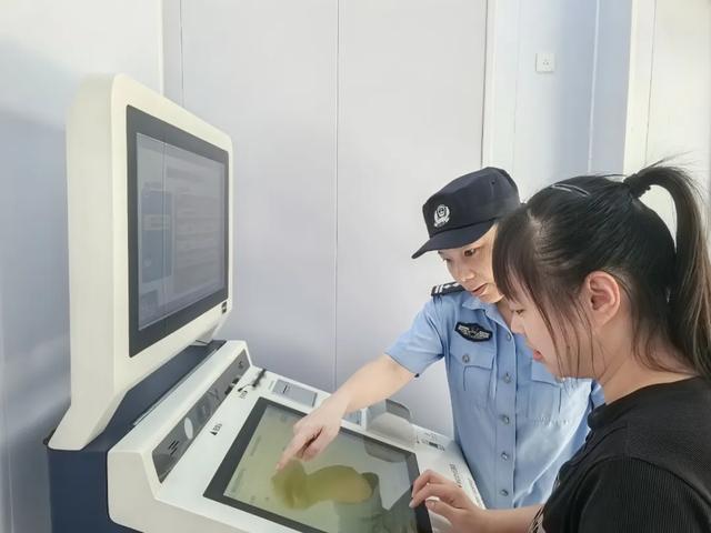 人心安 八闽大地“警”色美