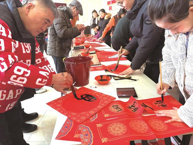 长春公园“冬之韵·雪悦燃冬”活动启幕 冰雪与墨香定格冬日温情