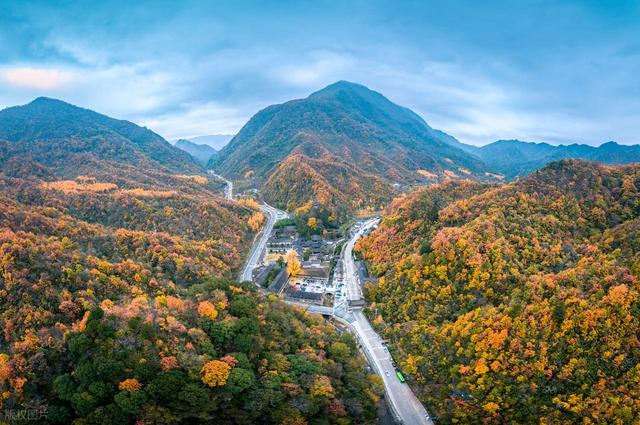 彩林观赏季，赏秋绝佳时，10月-12月适合去看的7处彩色山林