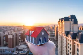 全国20余城市买房送户口，零门槛落户还需要多久？图片